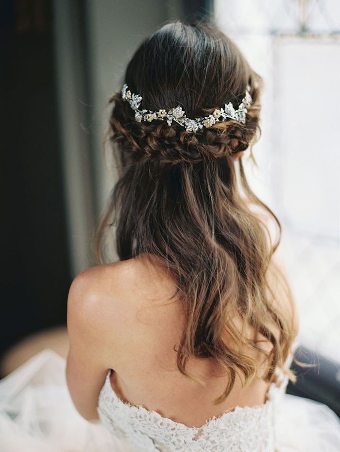 40 Stunning Half Up Half Down Wedding Hairstyles With Tutorial My Deer Flowers