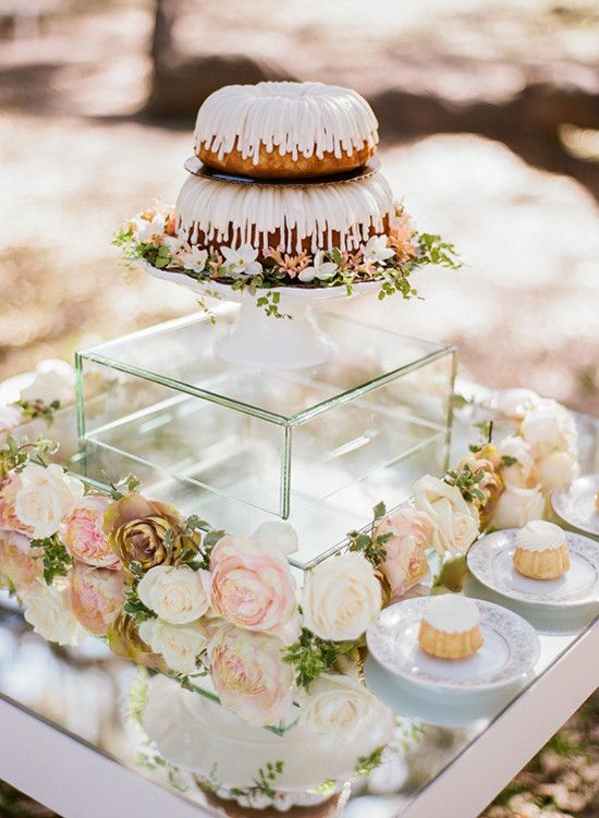 Bundt bridal shower cake