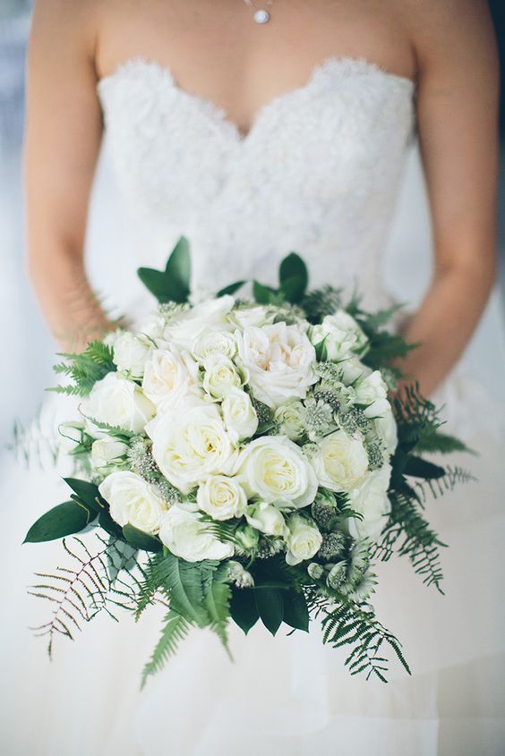 Rose and greenery wedding bouquet