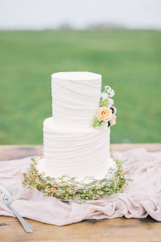 White wedding cake