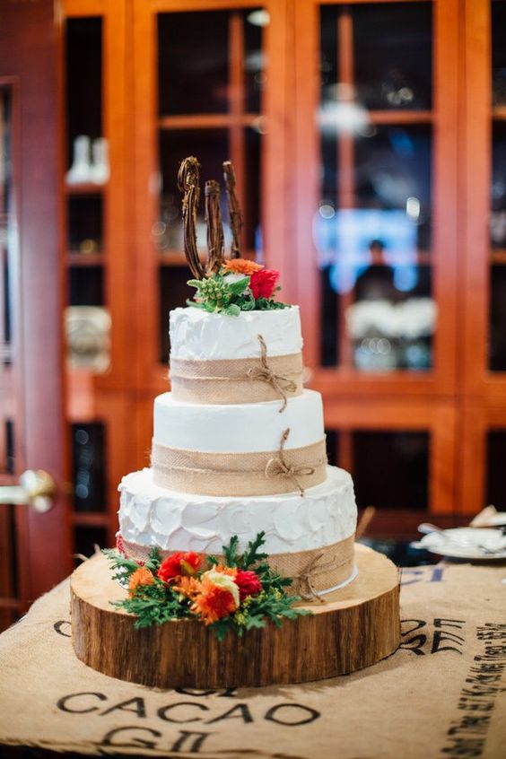 Fall Country Barn Wedding Cake