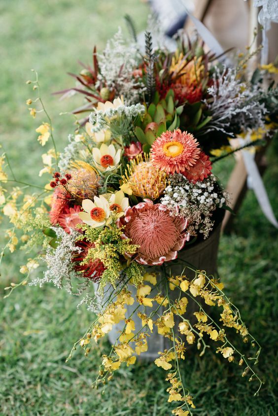 chic fall wedding aisle decor