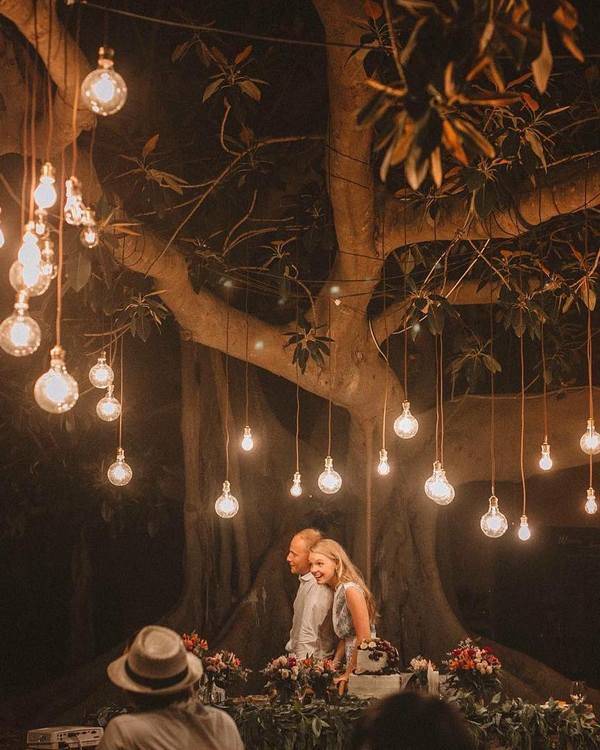 Romantic rustic country light wedding photo 14