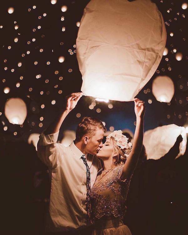 Romantic rustic country light wedding photo 8