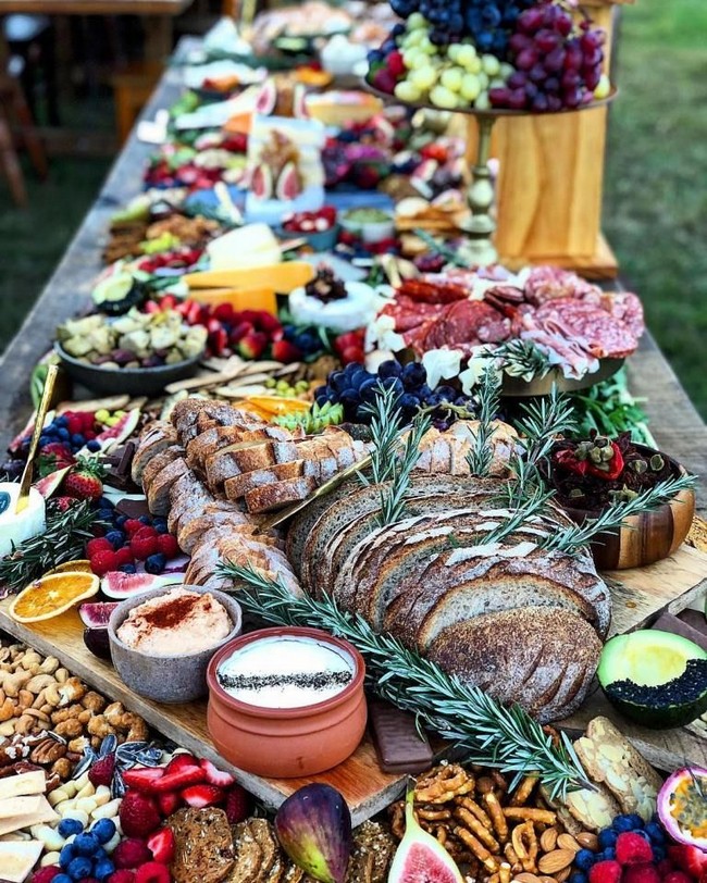 Charcuterie table food ideas for wedding #wedding #weddingfoods #weddingideas