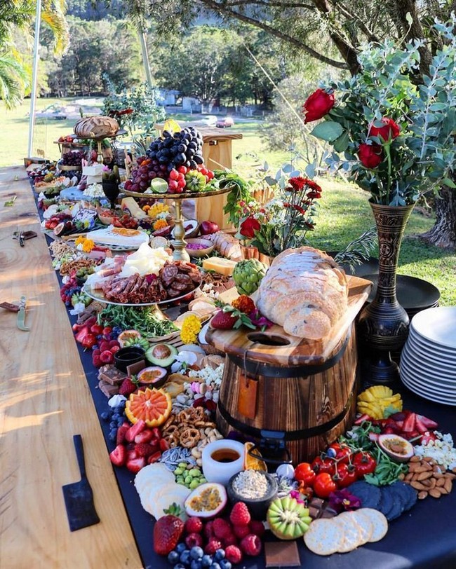 Charcuterie table food ideas for wedding #wedding #weddingfoods #weddingideas