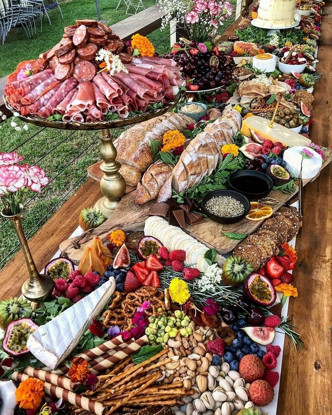 Charcuterie table food ideas for wedding #wedding #weddingfoods #weddingideas